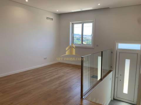 Andar Moradia T2 Venda em Gondomar (São Cosme), Valbom e Jovim,Gondomar