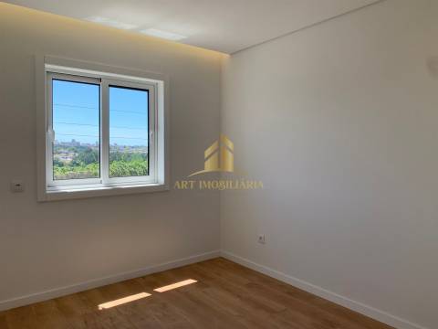 Andar Moradia T2 Venda em Gondomar (São Cosme), Valbom e Jovim,Gondomar