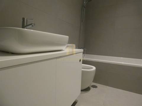 Apartamento T3 Venda em Cedofeita, Santo Ildefonso, Sé, Miragaia, São Nicolau e Vitória,Porto