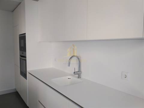 Apartamento T4 Venda em Cedofeita, Santo Ildefonso, Sé, Miragaia, São Nicolau e Vitória,Porto