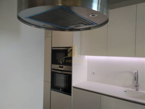 Apartamento T4 Venda em Cedofeita, Santo Ildefonso, Sé, Miragaia, São Nicolau e Vitória,Porto