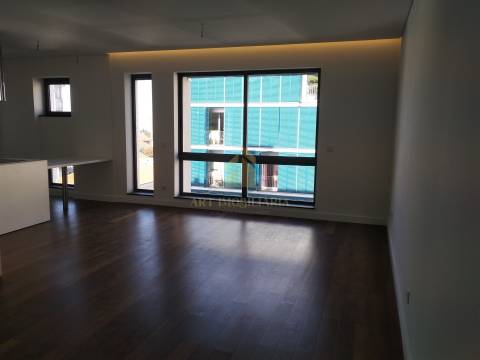Apartamento T4 Venda em Cedofeita, Santo Ildefonso, Sé, Miragaia, São Nicolau e Vitória,Porto