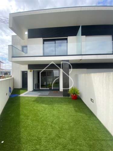 Moradia T3 para Arrendamento Fraião, Braga