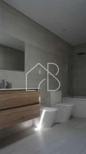 Moradia Nova de Gaveto, T3+1, em Esporões, Braga