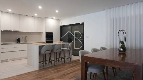 Moradia Nova de Gaveto, T3+1, em Esporões, Braga