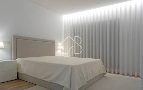 Moradia Nova de Gaveto, T3+1, em Esporões, Braga