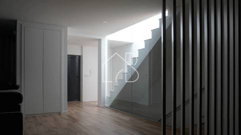 Moradia Nova de Gaveto, T3+1, em Esporões, Braga