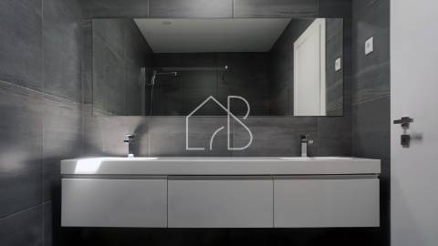 Moradia Nova de Gaveto, T3+1, em Esporões, Braga