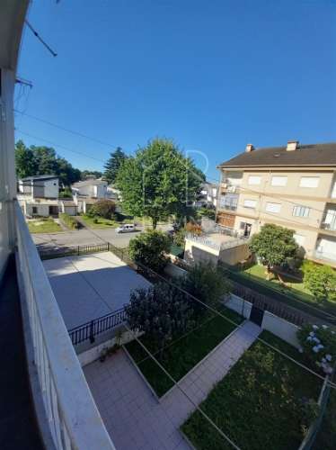 Apartamento T3 mobilado e remodelado para arrendar em Braga