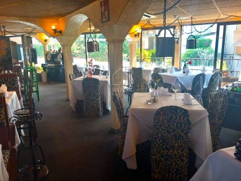 Prédio comercial à venda em Costa, Guimarães