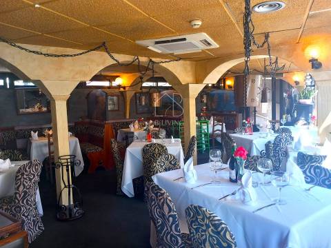 Prédio comercial à venda em Costa, Guimarães