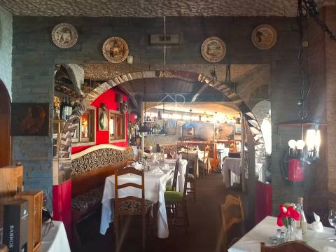 Prédio comercial à venda em Costa, Guimarães