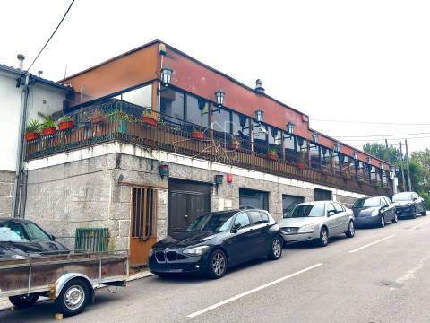 Prédio comercial à venda em Costa, Guimarães