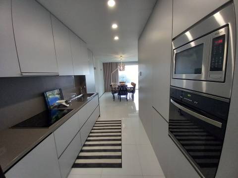 T3 de luxo (3 suites) totalmente remodelado | 1ª linha do mar | Avenida dos Banhos, Póvoa de Varzim