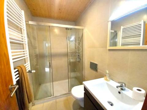 Venda de Moradia T3 Térrea em pedra isolada, remodelada, em Vila Verde