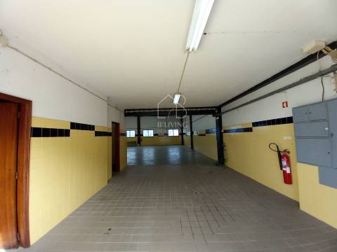 Pavilhão Comercial/Industrial para Venda – Zona Industrial das Sete Fontes, Braga