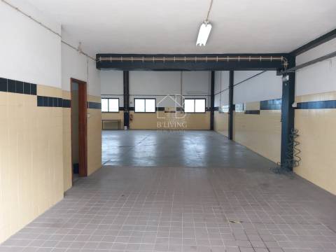 Pavilhão Comercial/Industrial para Venda – Zona Industrial das Sete Fontes, Braga