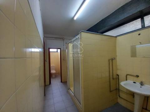 Pavilhão Comercial/Industrial para Venda – Zona Industrial das Sete Fontes, Braga