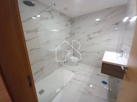 Venda de T4 remodelado no centro de Braga, para investimento!