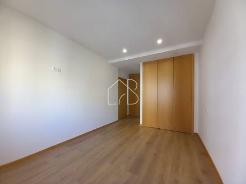 Venda de T4 remodelado no centro de Braga, para investimento!