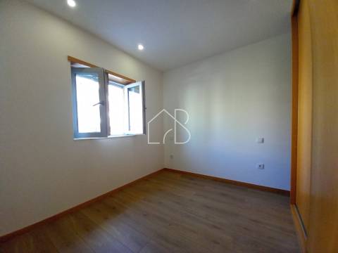 Venda de T4 remodelado no centro de Braga, para investimento!