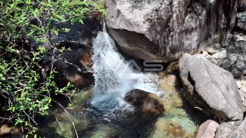 Moradia em pedra para recuperar no Parque Nacional da Peneda Gerês