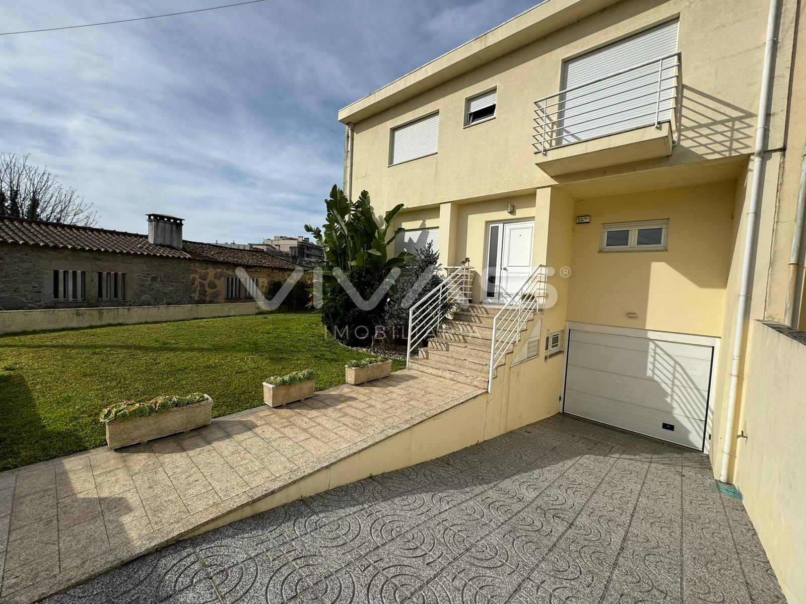 Moradia T4 Arrendamento em Vila de Prado,Vila Verde