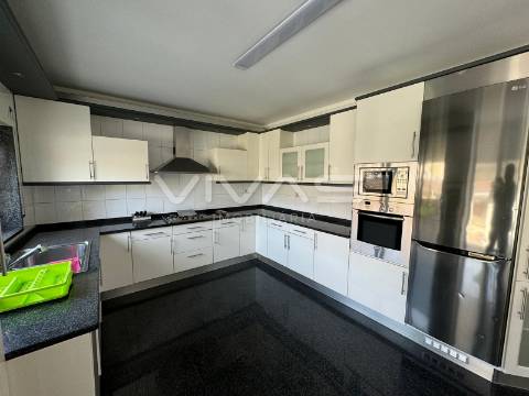Moradia T4 Arrendamento em Vila de Prado,Vila Verde