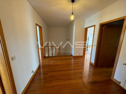 Moradia T4 Arrendamento em Vila de Prado,Vila Verde