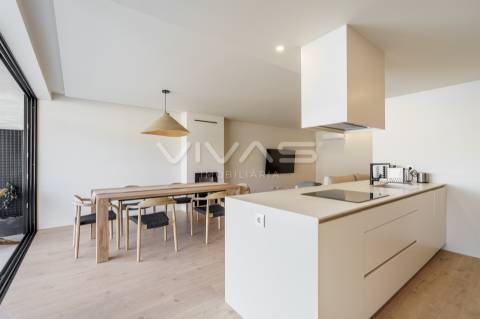 Apartamento T3 em Condomínio Fechado