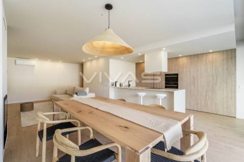 Apartamento T3 em Condomínio Fechado