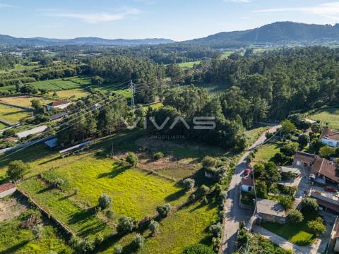 Investimento: Moradia para Restauro em Vila Verde - Vivas