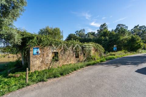 Investimento: Moradia para Restauro em Vila Verde - Vivas