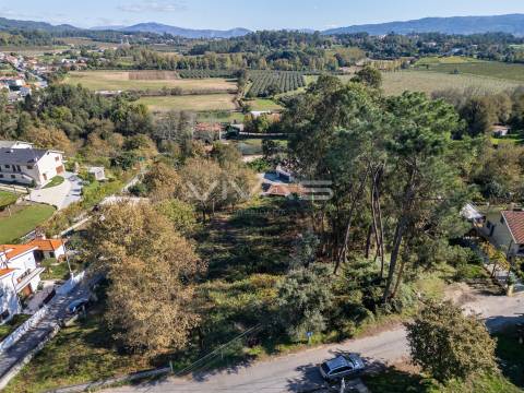 Terreno para construção em Loureira, Vila Verde