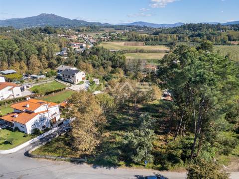 Terreno para construção em Loureira, Vila Verde