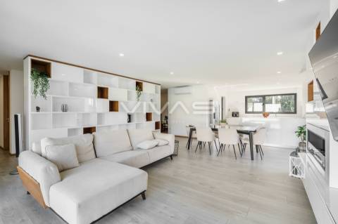 Moradia individual T3+1 térrea em Lago, Amares