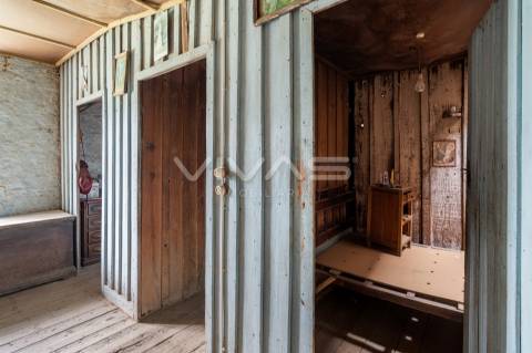 Moradia individual T3 para recuperar em Vilarinho, Vila Verde