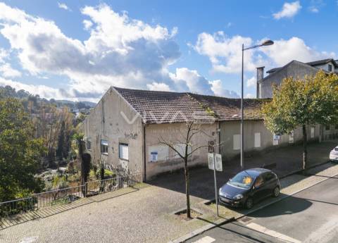 Moradia para recuperar em Caldelas, Amares