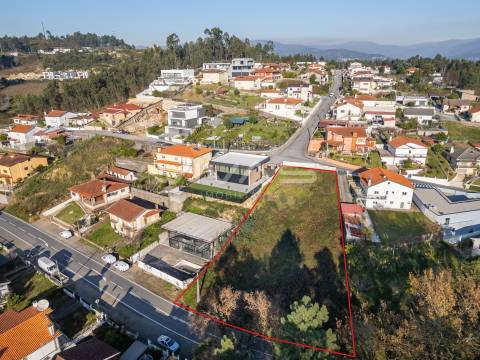 Lote para moradia individual em Esqueiros, Vila Verde