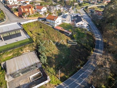 Lote para moradia individual em Esqueiros, Vila Verde
