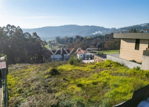 Lote para moradia individual em Esqueiros, Vila Verde