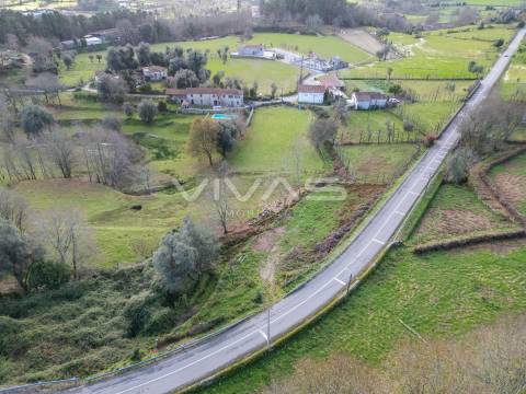Terreno para construção em Valbom (São Martinho)