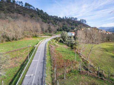 Terreno para construção em Valbom (São Martinho)
