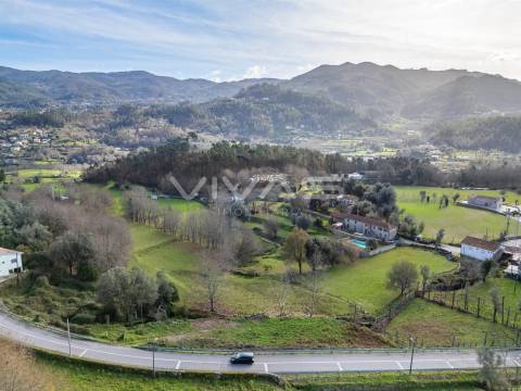 Terreno para construção em Valbom (São Martinho)