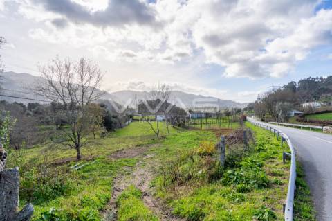 Terreno para construção em Valbom (São Martinho)