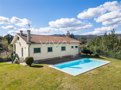 Moradia T3 Venda em Esqueiros, Nevogilde e Travassós,Vila Verde