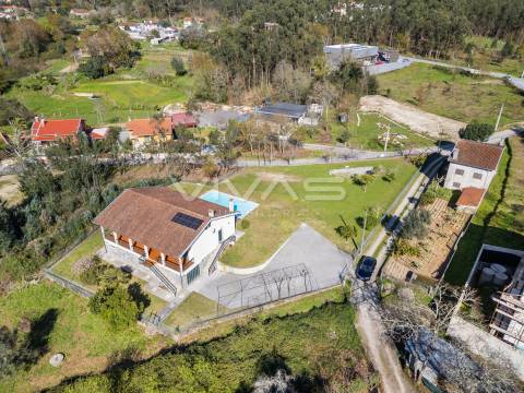 Moradia T3 Venda em Esqueiros, Nevogilde e Travassós,Vila Verde