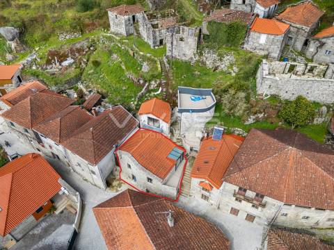 Moradia T2+2 Venda em Cibões e Brufe,Terras de Bouro