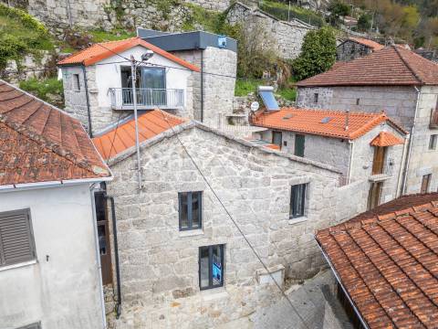 Moradia T2+2 Venda em Cibões e Brufe,Terras de Bouro