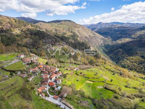 Moradia T2+2 Venda em Cibões e Brufe,Terras de Bouro